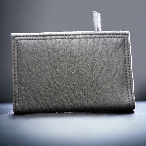 NWOT Jessica Simpson Bi-fold Wallet. - Picture 2 of 7